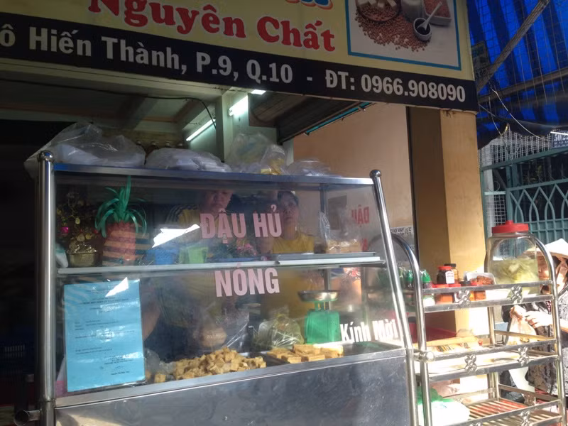 Người dân Sài Gòn đổ xô mua đồ chay cúng rằm tháng Giêng ảnh 10