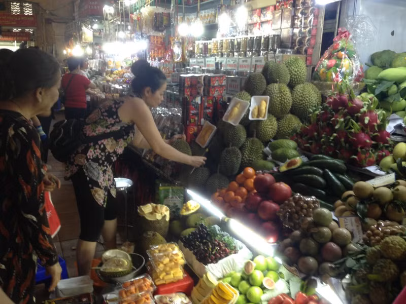Tiểu thương phát sầu vì người dân 'chưa vội' sắm Tết ảnh 3