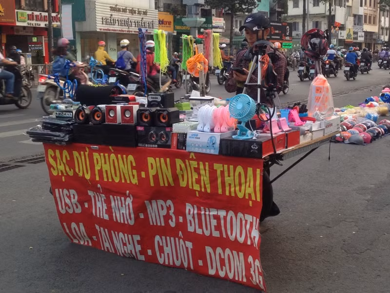 Rước 'bà hỏa' vào nhà vì sạc dự phòng giá rẻ ảnh 2