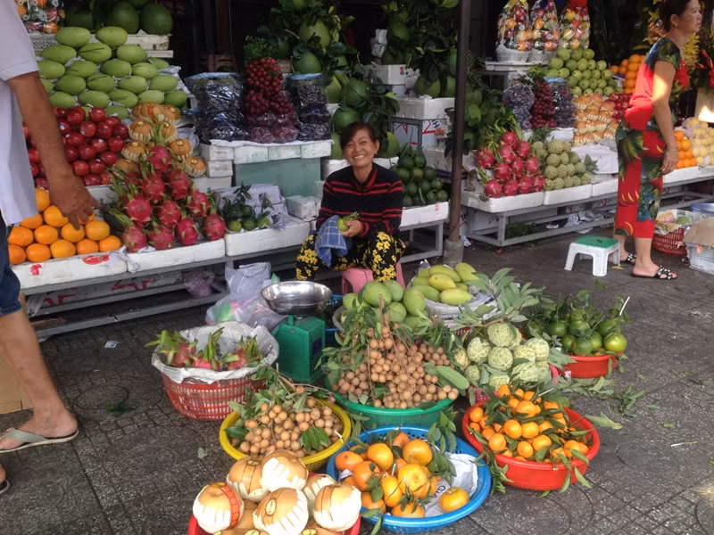 Người dân Sài Gòn đổ xô mua đồ chay cúng rằm tháng Giêng ảnh 6