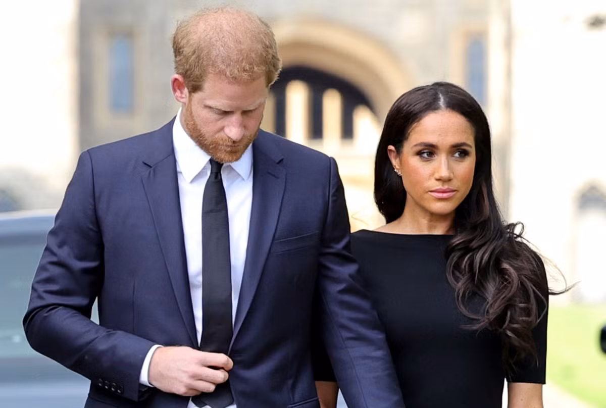 Harry và Meghan là hai thành viên hoàng gia ít được ủng hộ nhất ở Anh. Ảnh: Getty Images.