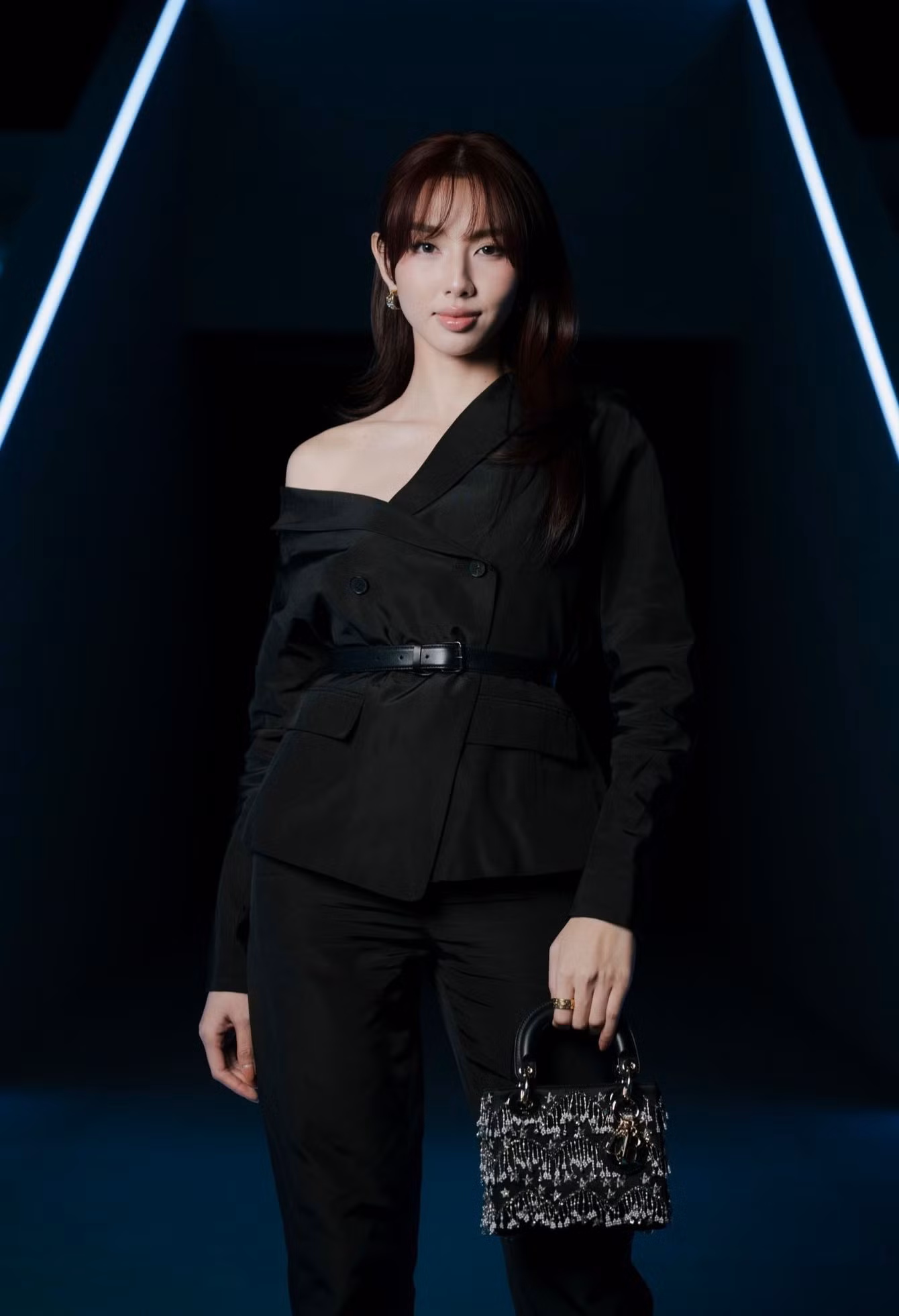 Ảnh Hoa hậu Thùy Tiên xuất hiện trở lại trên fanpage 20 triệu người theo dõi của Dior. Cô cũng được gắn thẻ tài khoản trên Instagram của Dior. Ảnh: Dior.