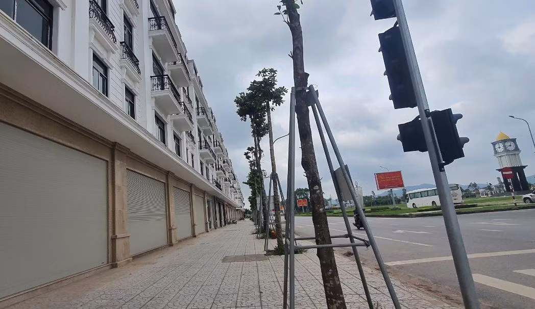 Shophouse ở TP Bắc Giang đìu hiu, không người thuê dù vị trí đắc địa và độ quan tâm của thị trường cho thuê đang tăng mạnh.