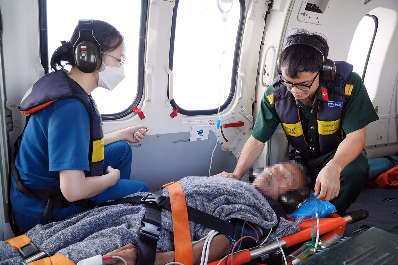 Trong quá trình chuyển viện cấp cứu, bệnh nhân bị tăng áp lực nội sọ, huyết áp khó kiểm soát