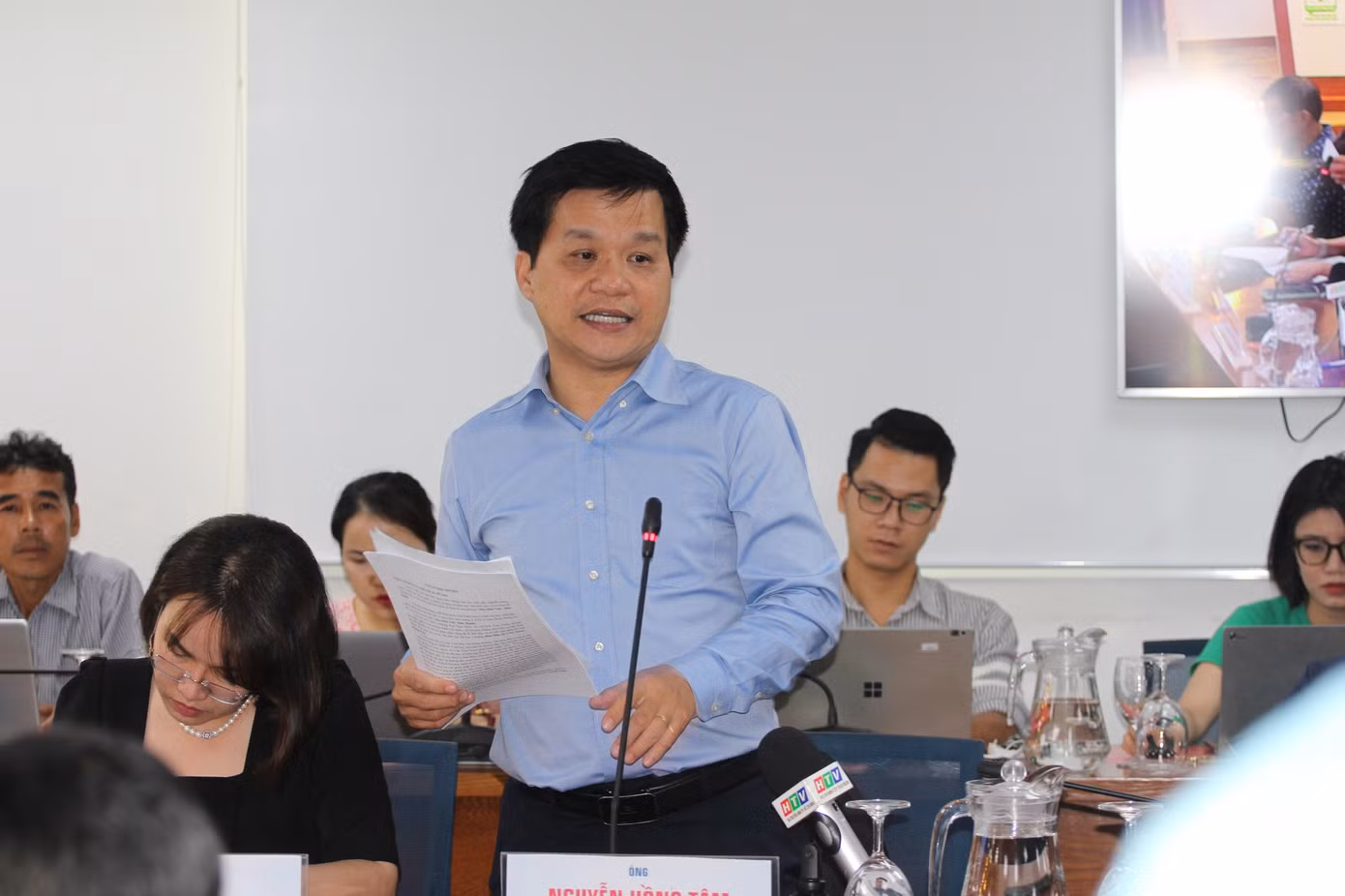 Ông Nguyễn Hồng Tâm thông tin về tình trạng thiếu vắc xin trên địa bàn TPHCM