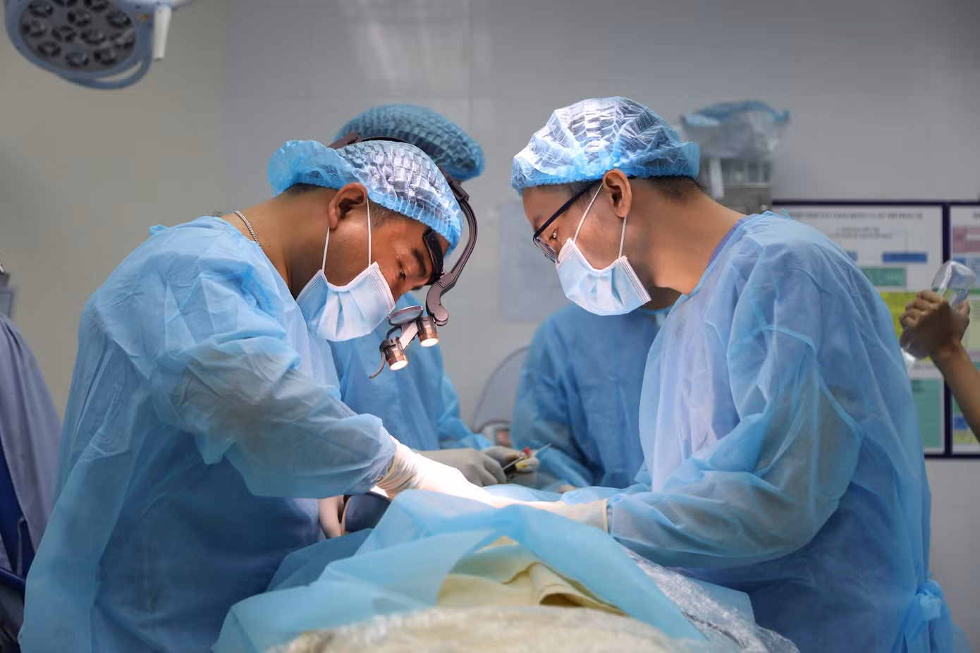 Dự kiến bệnh nhân sẽ phải thực hiện nhiều đợt can thiệp vùng ngực sẽ bị ảnh hưởng xấu đến tính thẩm mỹ