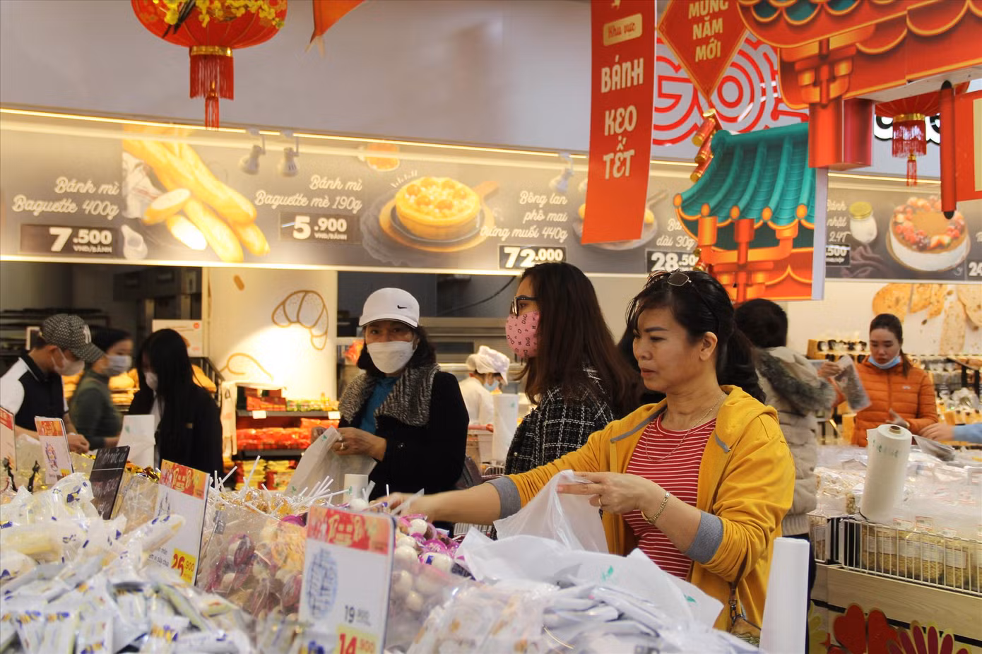 Các siêu thị ở Đà Nẵng tấp nập khách sắm Tết, sức mua hàng vượt kỳ vọng Ảnh: Giang Thanh