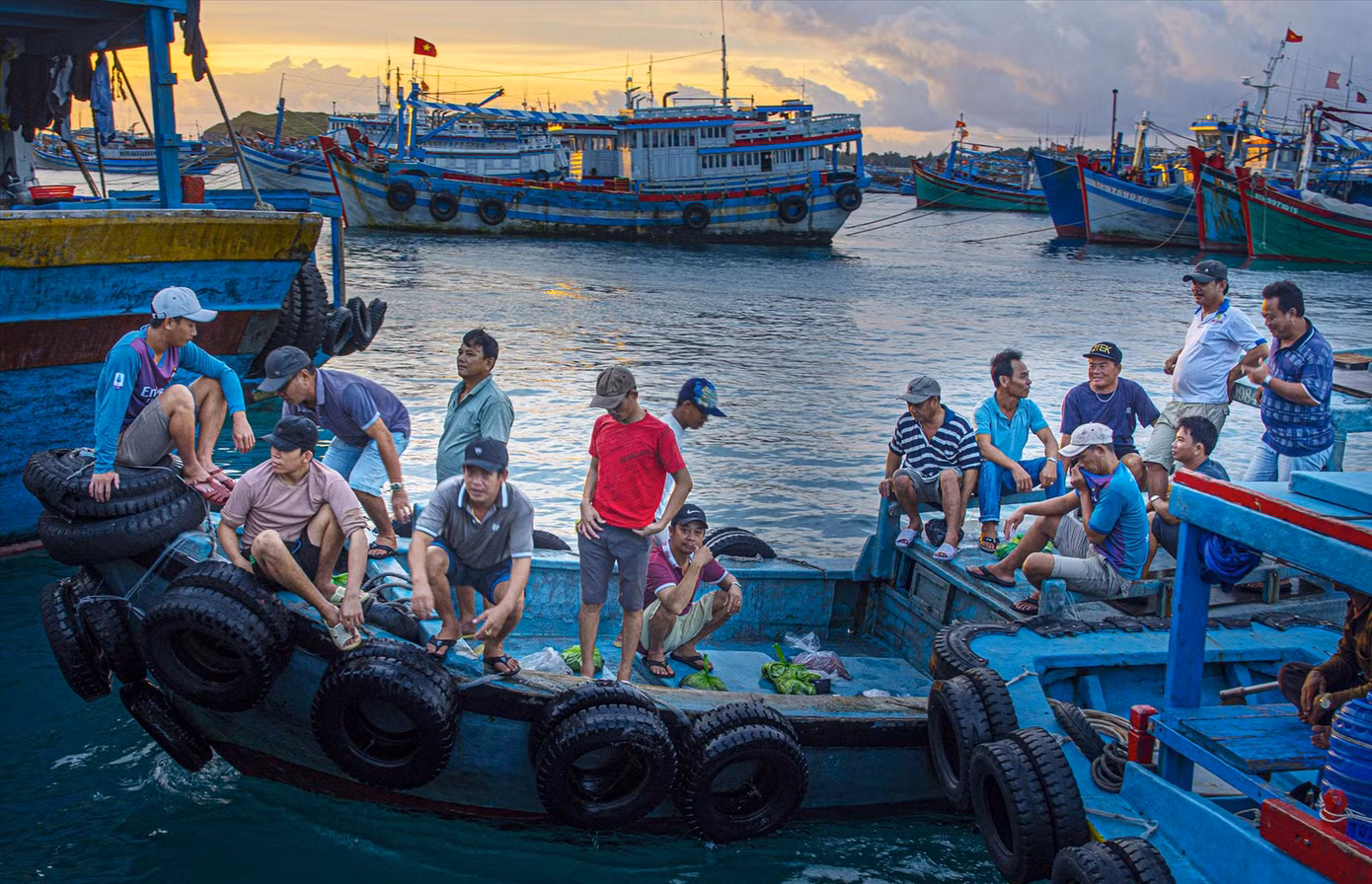 Ngư dân đảo Phú Quý. Ảnh: Văn Chương