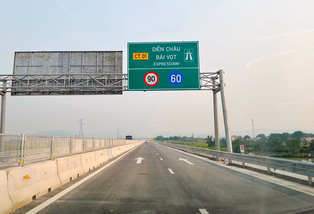 Vị trí trạm dừng nghỉ thứ ba được xây dựng tại Km478+200 thuộc dự án thành phần cao tốc Diễn Châu - Bãi Vọt thuộc địa bàn xã Yên Hồ, huyện Đức Thọ, tỉnh Hà Tĩnh.