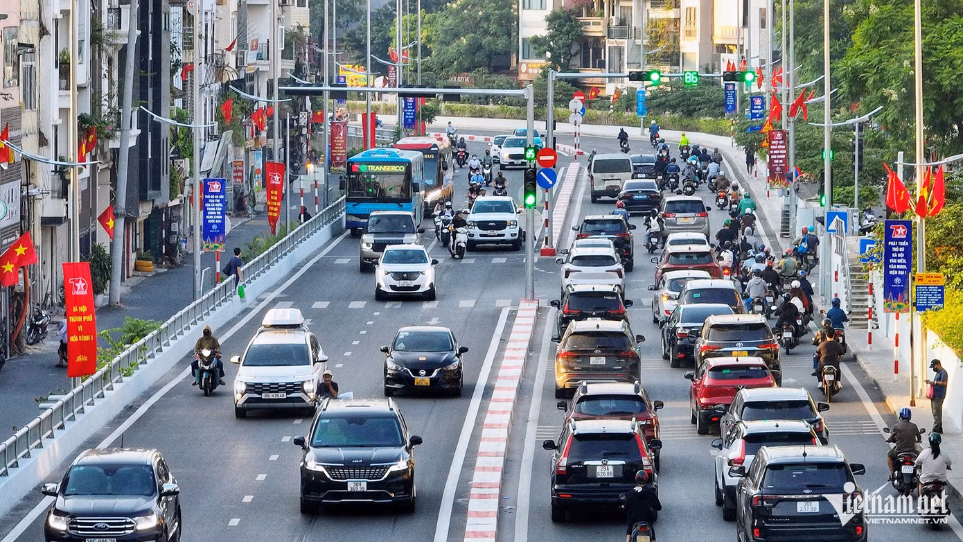 Tốc độ tăng trưởng cao có được là nhờ chuyển đổi số đã diễn ra trên diện rộng. Ảnh: Phạm Hải.