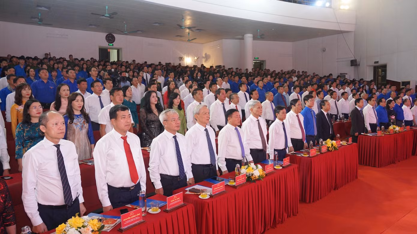 Tham dự lễ kỷ niệm có Phó Thủ tướng Chính phủ Trần Hồng Hà; Nguyên Bí thư thứ nhất BCH T.Ư Đoàn, Chủ tịch danh dự Hội Doanh nhân trẻ Việt Nam Hoàng Bình Quân; Phó trưởng ban Tuyên giáo T.Ư Đinh Thị Mai;Bí thư thứ nhất T.Ư Đoàn Bùi Quang Huy; Bí thư T.Ư Đoàn Nguyễn Minh Triết. Về phía địa phương có Bí thư Tỉnh uỷ Hà Tĩnh Hoàng Trung Dũng; Phó Bí thư thường trực Tỉnh ủy Hà Tĩnh Trần Thế Dũng; Chủ tịch UBND tỉnh Hà Tĩnh Võ Trọng Hải cùng nguyên lãnh đạo, đại diện sở, ban ngành, thân nhân gia đình anh Lý Tự Trọng và đông đảo người dân, thanh thiếu niên tỉnh nhà.