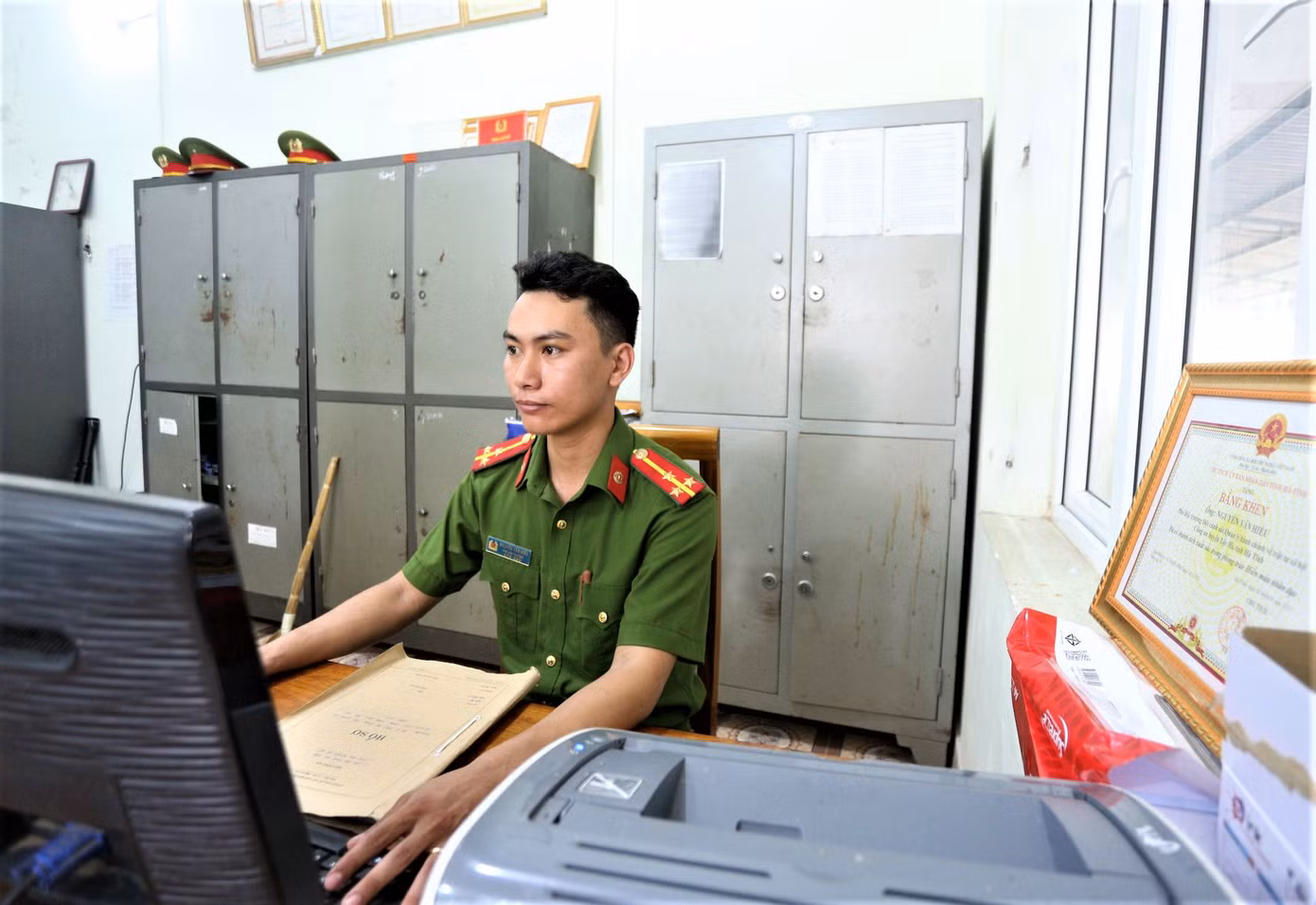 Nam thượng úy hiện là Phó Đội trưởng Đội quản lý hành chính về trật tự xã hội.