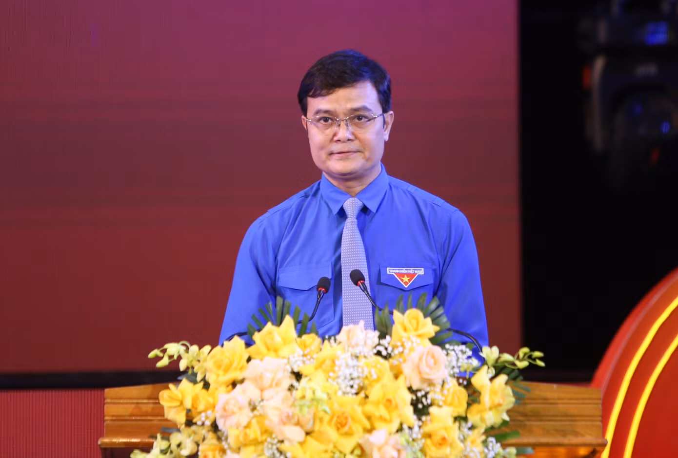Bí thư thứ nhất BCH T.Ư Đoàn Bùi Quang Huy bày tỏ xúc động và tự hào tưởng nhớ tới đồng chí Lý Tự Trọng - người con ưu tú của quê hương Hà Tĩnh, người đoàn viên thanh niên cộng sản đầu tiên, người chiến sĩ cách mạng kiên trung đã anh dũng ngã xuống vì sự nghiệp cách mạng. "Viết tiếp con đường cách mạng của đồng chí Lý Tự Trọng và các thế hệ cha anh, Đoàn TNCS Hồ Chí Minh và các tổ chức thanh niên ngày nay có trách nhiệm tăng cường tập hợp, đoàn kết, bồi dưỡng, giáo dục thanh niên; kiên định những vấn đề mang tính nguyên tắc nhưng cũng cần không ngừng đổi mới nội dung, phương thức hoạt động để phù hợp với nhận thức, nhu cầu, thị hiếu của thanh niên, góp sức xây dựng tổ chức Đoàn ngày càng vững mạnh; tiếp tục phấn đấu trong học tập, lao động, rèn luyện để góp sức trẻ dựng xây đất nước, xứng đáng với sự kỳ vọng của các thế hệ cha anh", anh Bùi Quang Huy cho hay.