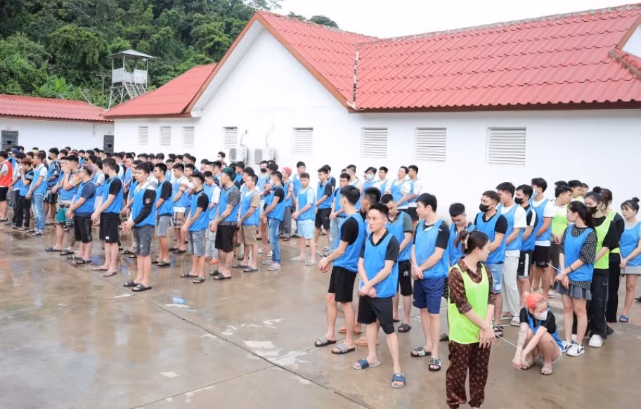 155 đối tượng trong đường dây bị bắt. (Ảnh: Công an cung cấp)