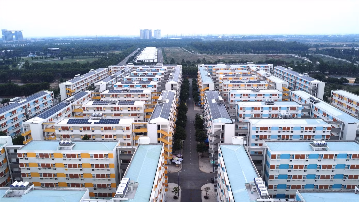 Chuyển đổi chức năng quy hoạch thành phố mới Bình Dương thành khu phức hợp để thu hút các chuyên gia, nhà khoa học đến sinh sống và làm việc. Đồng thời, tỉnh quy hoạch dự án đầu tư nhà ở xã hội Hoà Phú với diện tích 26,7ha, quy mô dân số 8.285 người nhằm tạo điều kiện về nhà ở, thu hút người dân đến sinh sống.