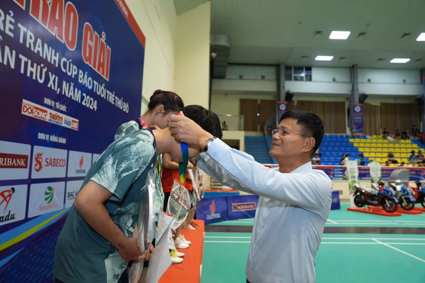 Trao huy chương cho các vận động viên đạt giải cao