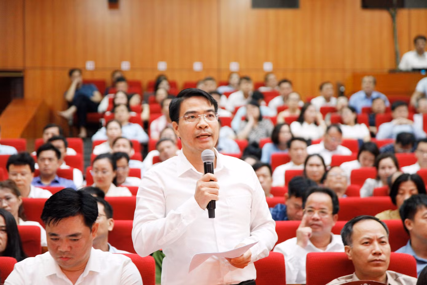 Ông Thân Văn Nghiệp - Phó Trưởng ban Tuyên giáo và Dân vận tỉnh Bắc Ninh phát biểu tại hội nghị. Ảnh: Nguyễn Thắng