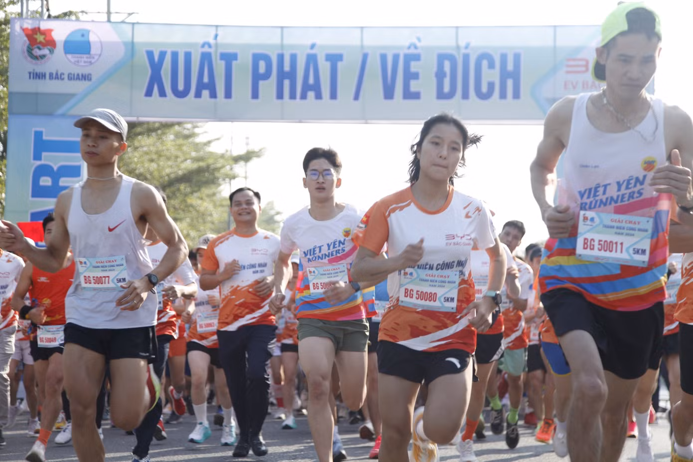 Đông đảo công nhân tham gia giải chạy. Ảnh: Nguyễn Thắng