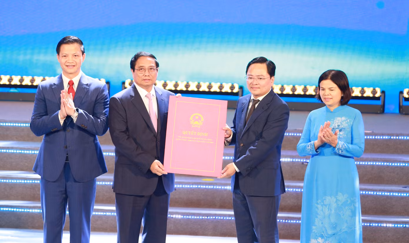 Thủ tướng Phạm Minh Chính trao quyết định quy hoạch tỉnh Bắc Ninh.