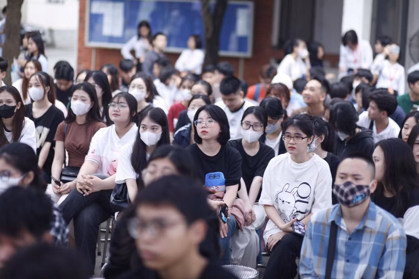 Ngày hội việc làm thu hút đông đảo sinh viên, thanh niên tham dự. Ảnh: Nguyễn Thắng