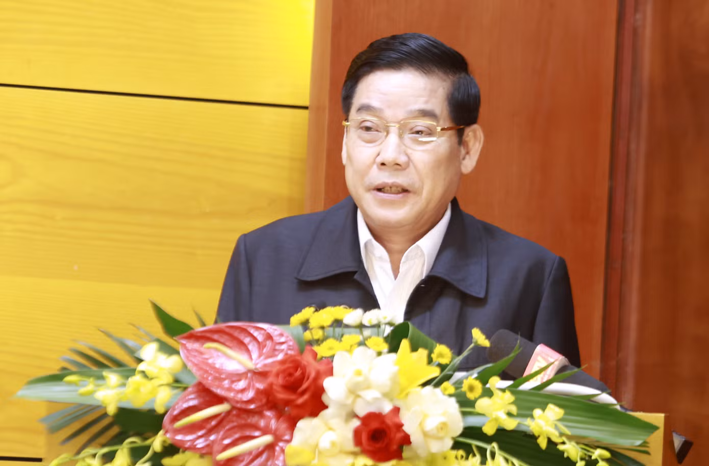 Bí thư Tỉnh ủy Bắc Giang Nguyễn Văn Gấu phát biểu tại buổi gặp mặt.