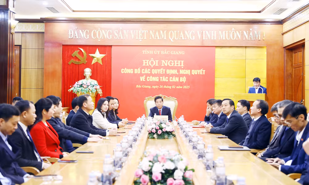 Tỉnh ở Bắc Giang tổ chức hội nghị về công tác cán bộ.