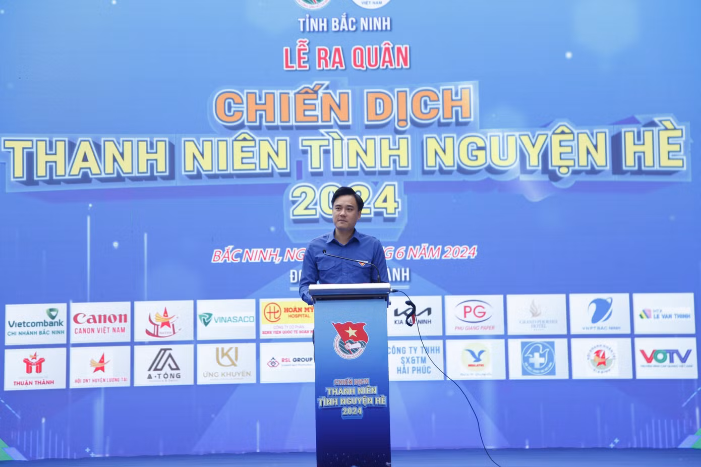 Phó Bí thư phụ trách Tỉnh Đoàn Bắc Ninh Trần Văn Đăng phát biểu tại chương trình. Ảnh: Nguyễn Thắng