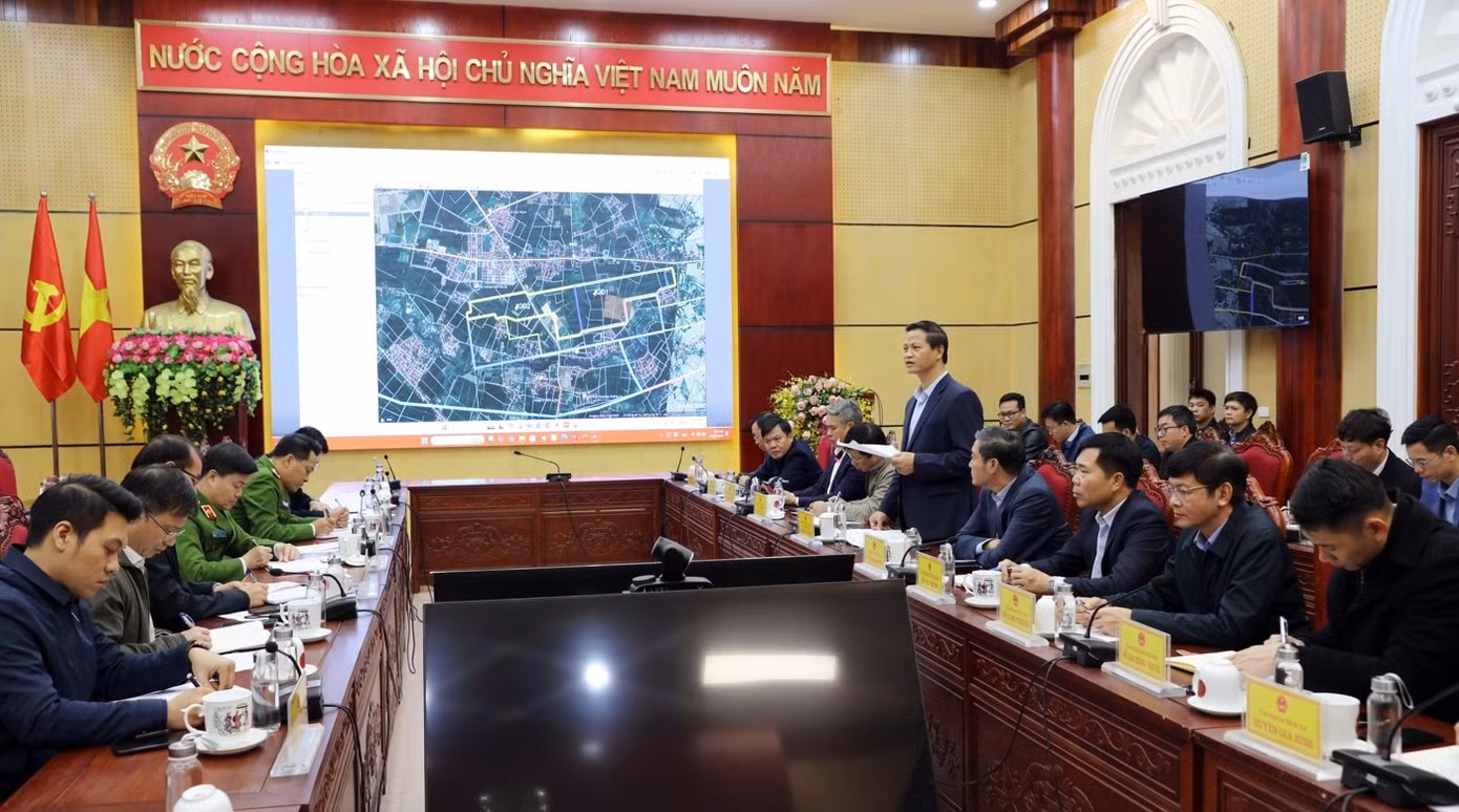 Tỉnh Bắc Ninh làm việc với Bộ Công an và Bộ Giao thông vận tải về giai đoạn 2 sân bay Gia Bình.
