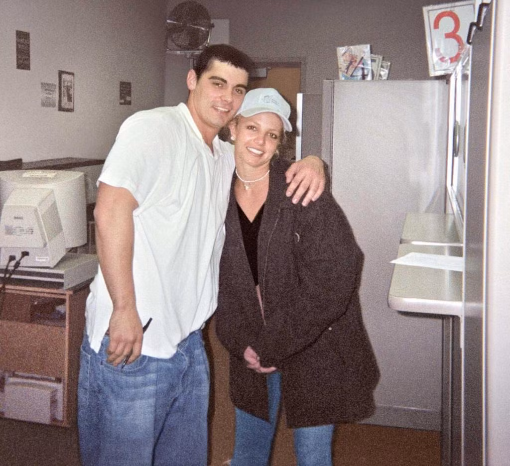 Britney Spears cho biết kết hôn với người chồng đầu tiên vì say rượu và buồn chán. Ảnh: SplashNews.com.