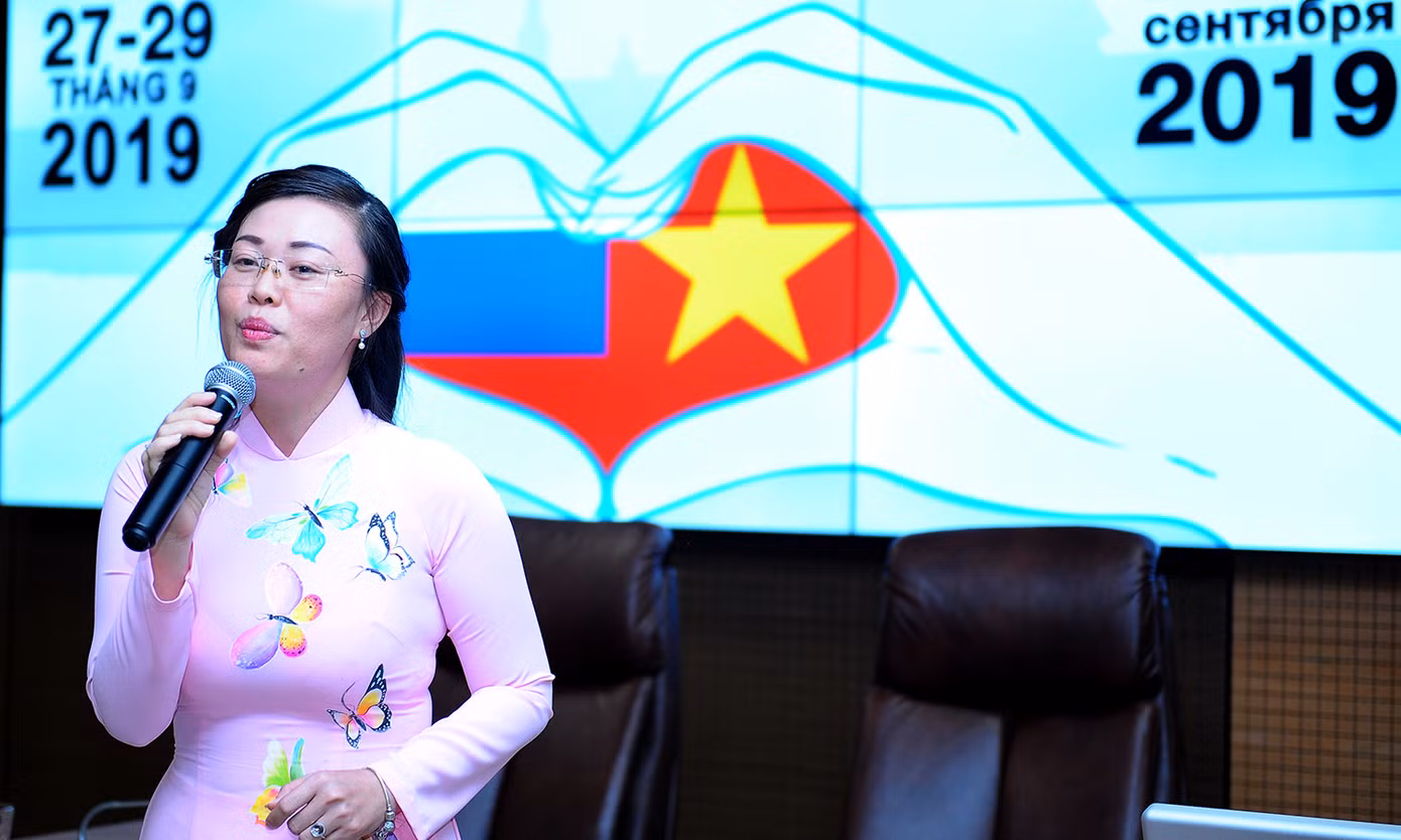 Thanh niên Việt - Nga trình diễn nét đặc sắc văn hoá dân tộc ảnh 10