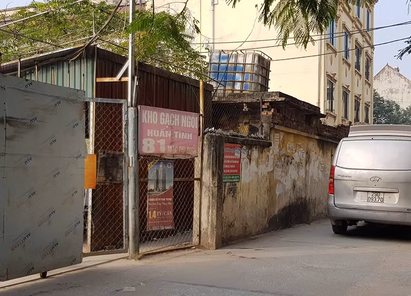 Hà Nội: La liệt bãi đỗ xe '5 không' trên đất dự án ảnh 14