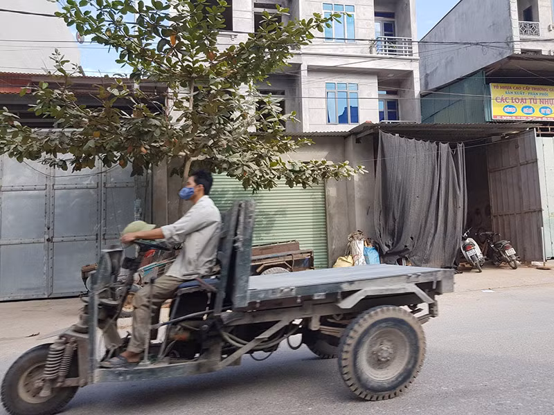 Bắc Ninh: Xe công nông tấp nập lưu thông trên tỉnh lộ ảnh 2