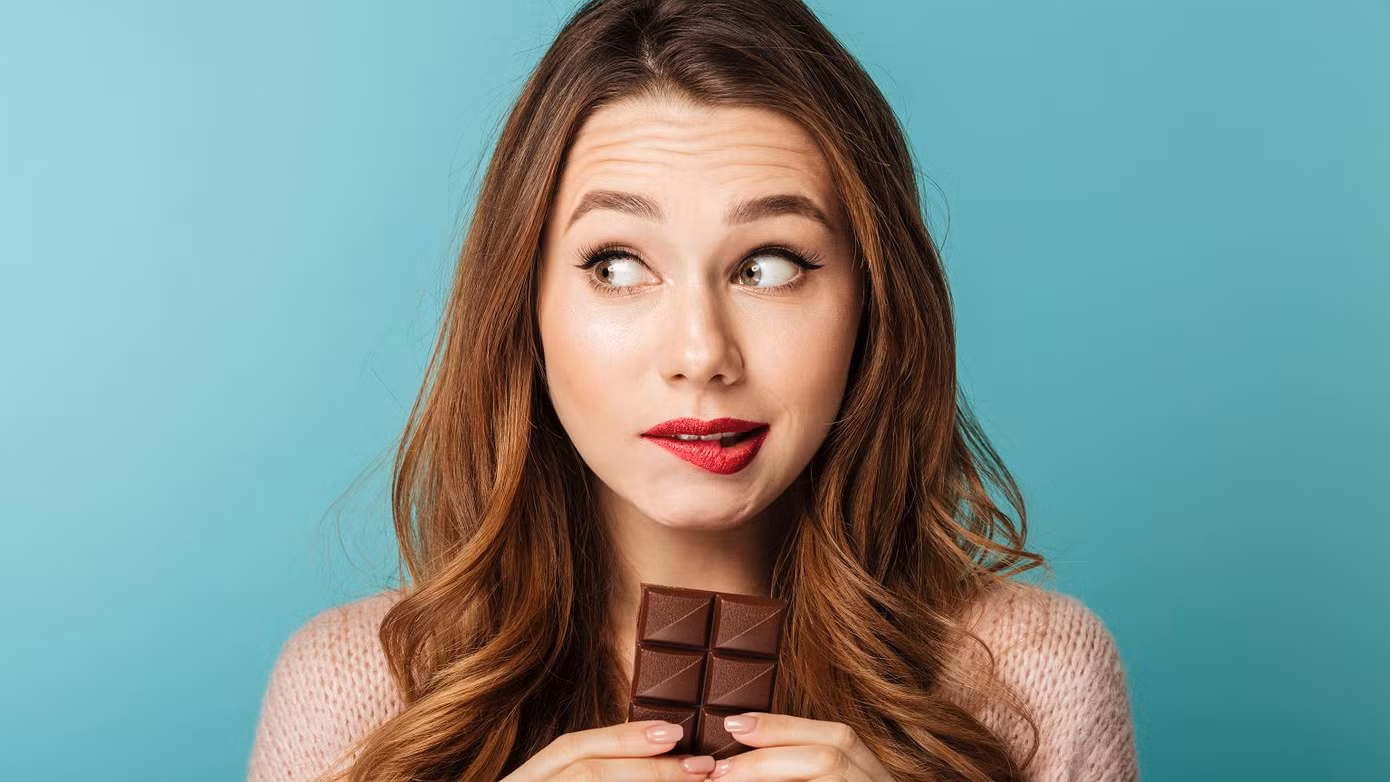 Ăn một chút gì đó (thí dụ mẩu chocolate), có thể phòng ngừa tình huống rủi ro.