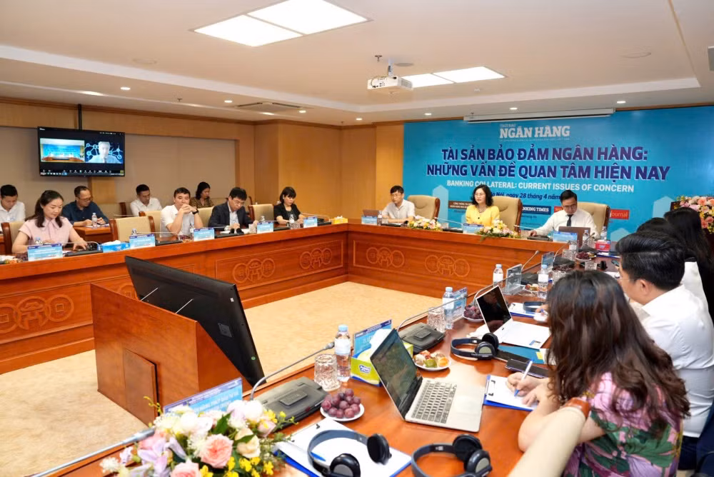 Toàn cảnh hội thảo sáng 28/4.