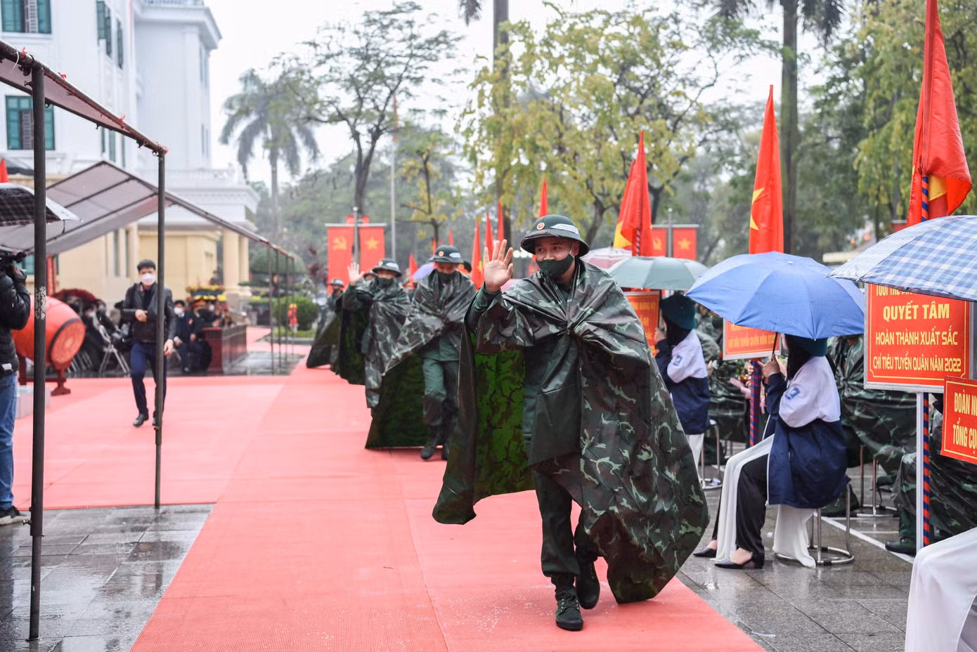 Tân binh Ngô Văn Nguyện – đại diện cho hơn 224 tân binh TP Từ Sơn nhập ngũ phát biểu: "Tôi ý thức được rằng thực hiện nghĩa vụ quân sự không chỉ là nghĩa vụ, trách nhiệm của mỗi thanh niên mà còn là niềm vinh dự, tự hào của chúng tôi và gia đình. Chúng tôi xin hứa sẽ không ngừng học tập, phấn đấu nỗ lực hoàn thành tốt các nhiệm vụ được giao để xứng đáng 4 chữ “Bộ đội cụ Hồ”.