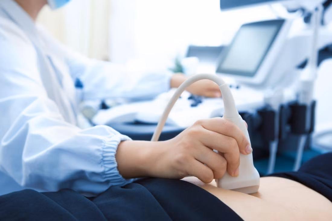 Mặc dù chưa có cách phòng ngừa hoàn toàn, nhưng việc bổ sung dinh dưỡng hợp lý cho mẹ bầu và chăm sóc trẻ sơ sinh đúng cách có thể giúp giảm nguy cơ mắc bệnh.