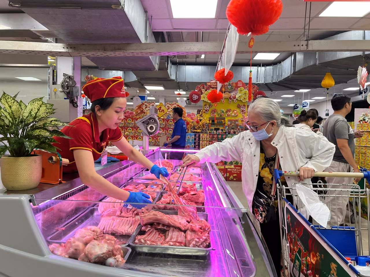 Thịt heo tươi ngon, chất lượng luôn có sẵn hàng để đáp ứng nhu cầu tăng cao dịp Tết