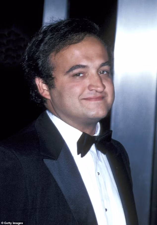 John Belushi chết trong khách sạn vì dùng thuốc quá liều. Ảnh: Getty Images.