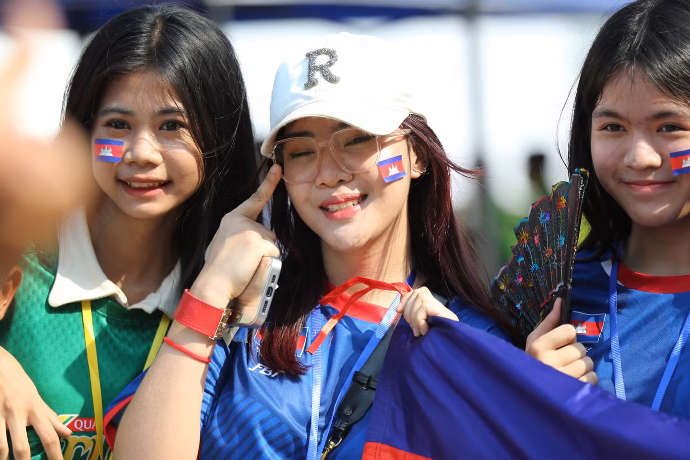 Nét đẹp của một cô gái Campuchia. Thủ tướng Hun Sen cho biết muốn SEA Games 32 thành công, thể hiện tấm chân tình của người Khmer.