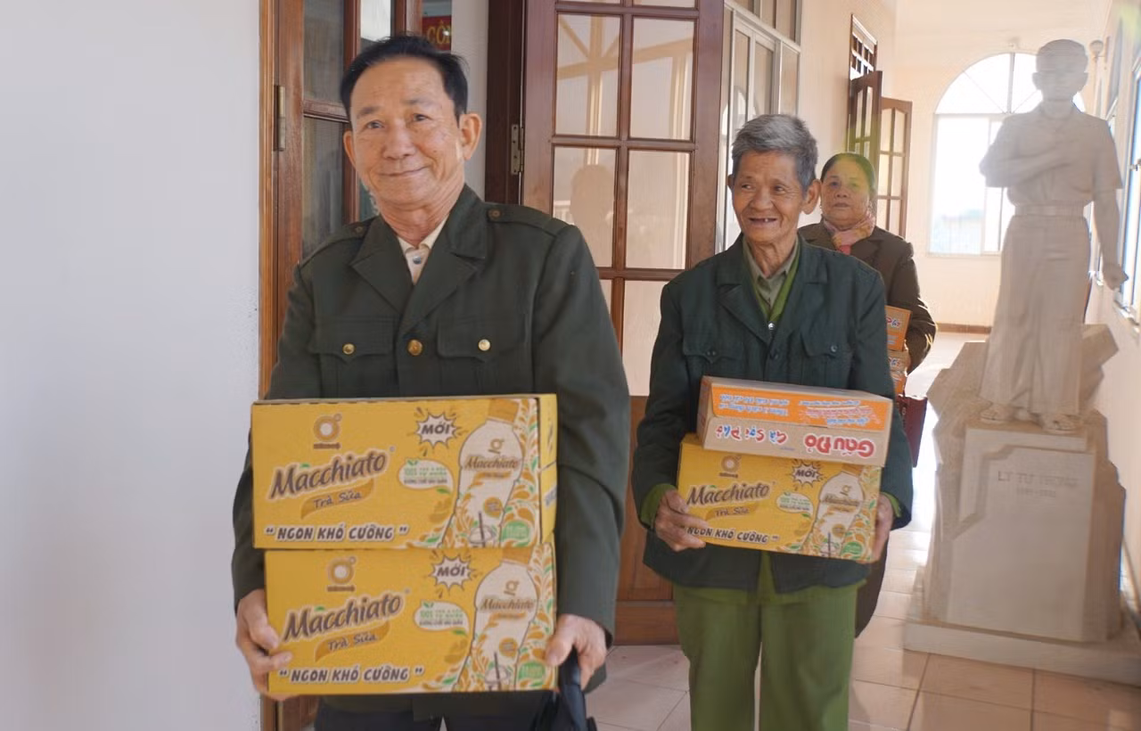 Niềm vui của các bác cựu TNXP