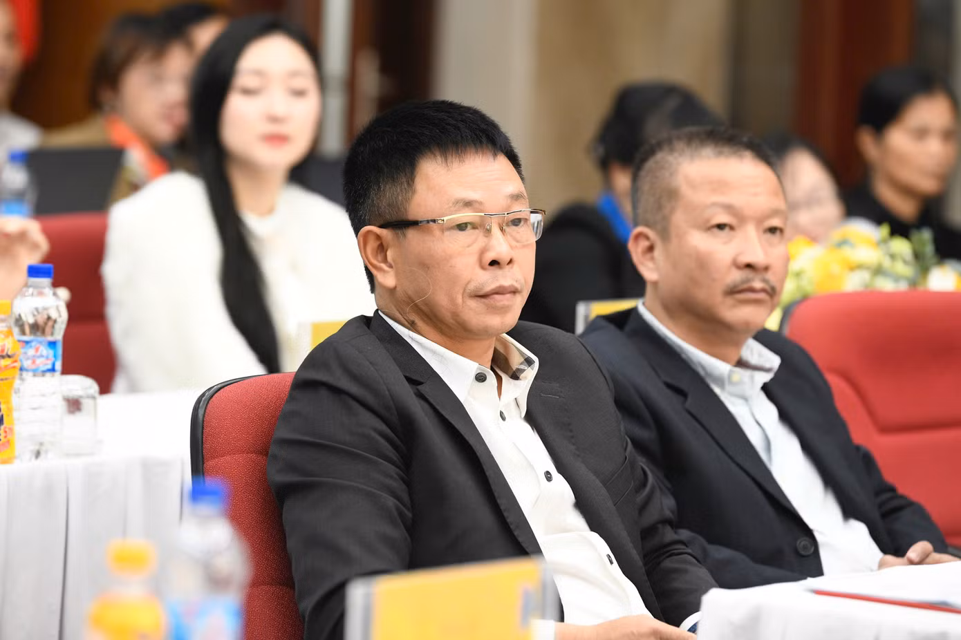 Các đại biểu, Gương mặt trẻ Việt Nam tiêu biểu và triển vọng, người đẹp cuộc thi Hoa hậu Việt Nam tham dự chương trình.