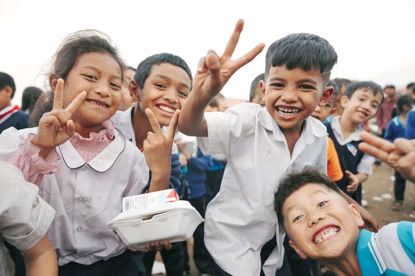 Hạnh phúc lớn nhất với Ngọc Hải là được góp một phần công sức nhỏ để giúp đỡ các em nhỏ. Ảnh: NVCC