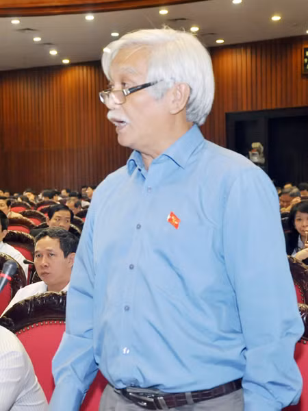 Đại biểu Dương Trung Quốc