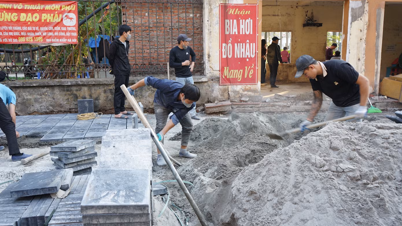 Quận Hai Bà Trưng (Hà Nội) đang thực hiện dự án cải tạo, sửa chữa hè phố Võ Thị Sáu nhằm chỉnh trang cảnh quan cho Công viên Tuổi trẻ. Dự án có tổng mức đầu tư hơn 3 tỷ đồng.