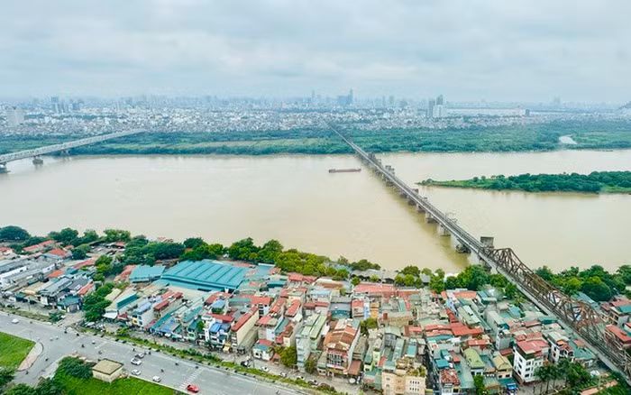 Luật Thủ đô 2024 ủy quyền mạnh cho Hà Nội thực hiện các hoạt động xây dựng tại khu vực ngoài đê sông Hồng