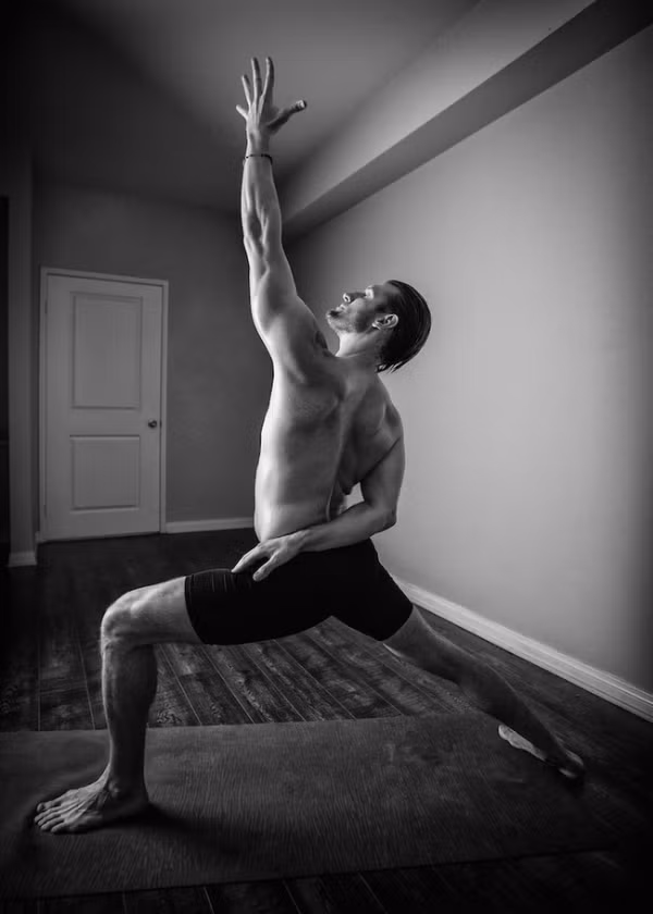 Bên trong một chiến binh: Sự nam tính của Yoga ảnh 12