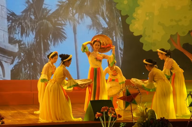 Lễ hội trăng rằm Bắc Ninh thắp sáng ước mơ trẻ thơ ảnh 7