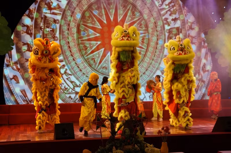 Lễ hội trăng rằm Bắc Ninh thắp sáng ước mơ trẻ thơ ảnh 1