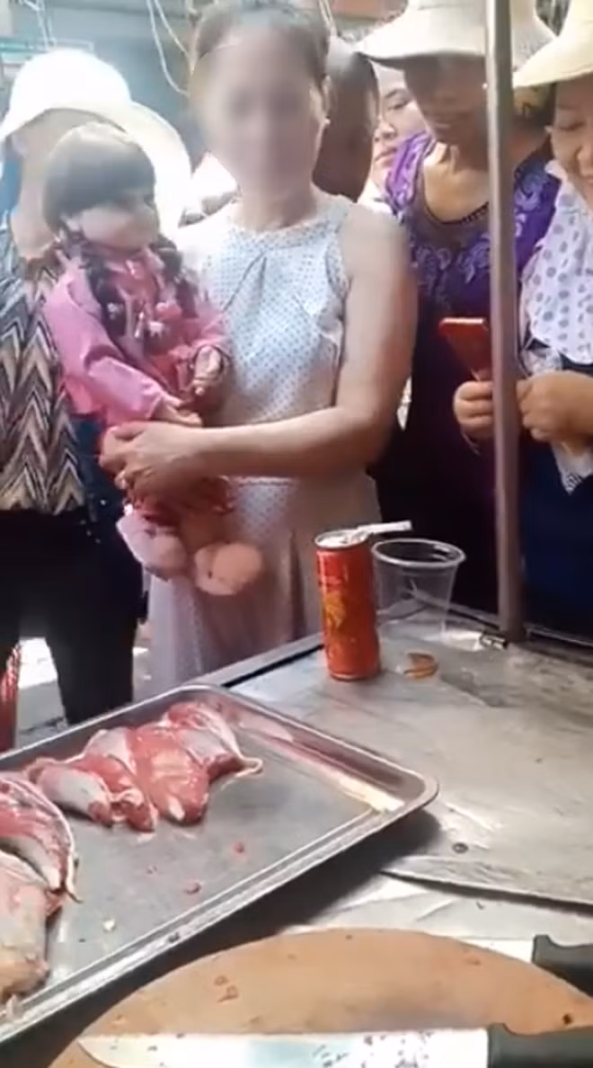 Nạn mê cuồng “búp bê ma” ảnh 2