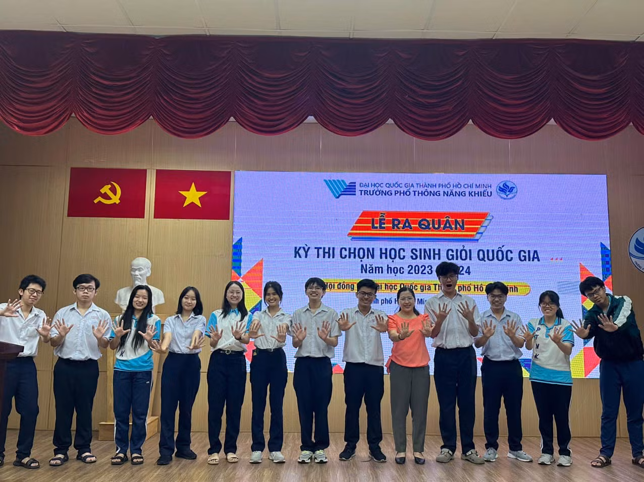 Học sinh Trường Phổ thông Năng khiếu (Đại học Quốc gia TPHCM) tham dự kỳ thi học sinh giỏi quốc gia năm học 2023-2024. Ảnh: Fanpage nhà trường Học sinh Trường Phổ thông Năng khiếu (Đại học Quốc gia TPHCM) tham dự kỳ thi học sinh giỏi quốc gia năm học 2023-2024. Ảnh: Fanpage nhà trường